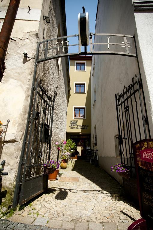 Penzion Cernej Ptak Hotel Jindřichův Hradec Buitenkant foto