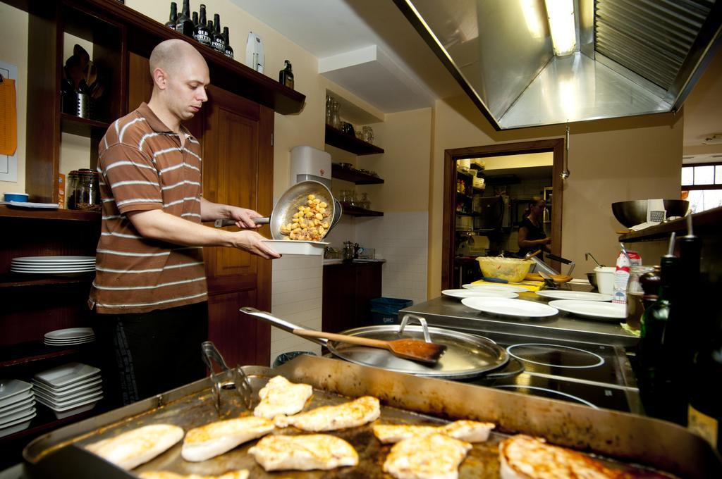 Penzion Cernej Ptak Hotel Jindřichův Hradec Buitenkant foto