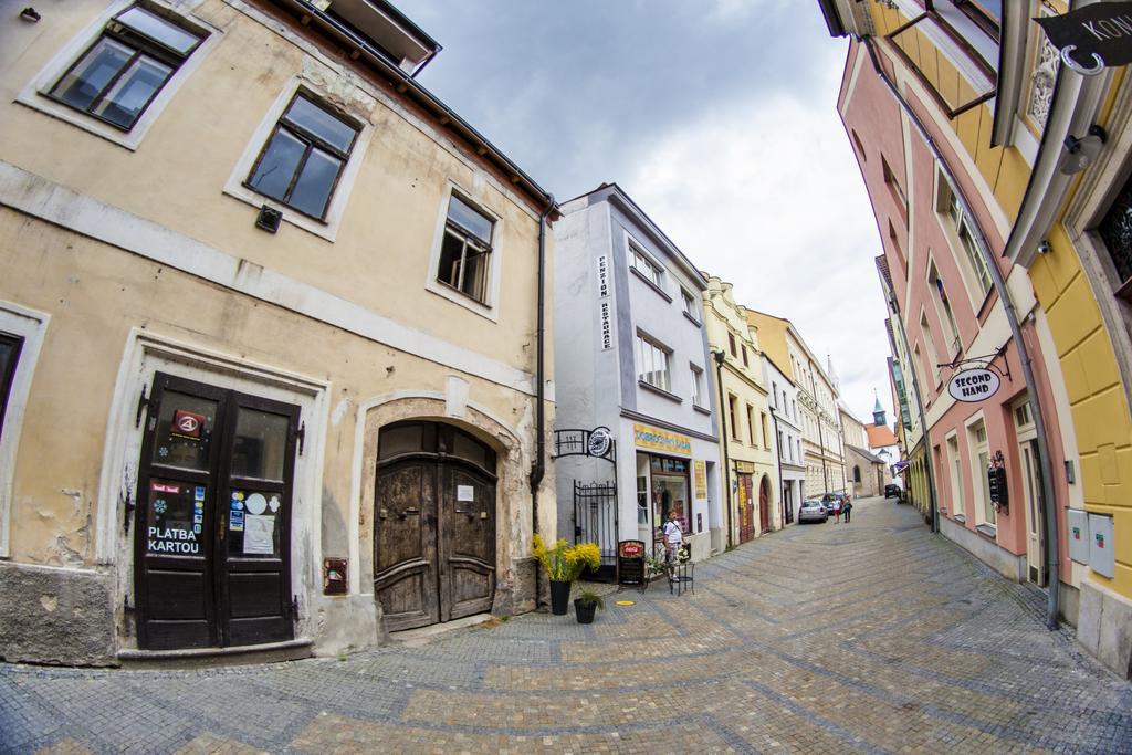 Penzion Cernej Ptak Hotel Jindřichův Hradec Buitenkant foto