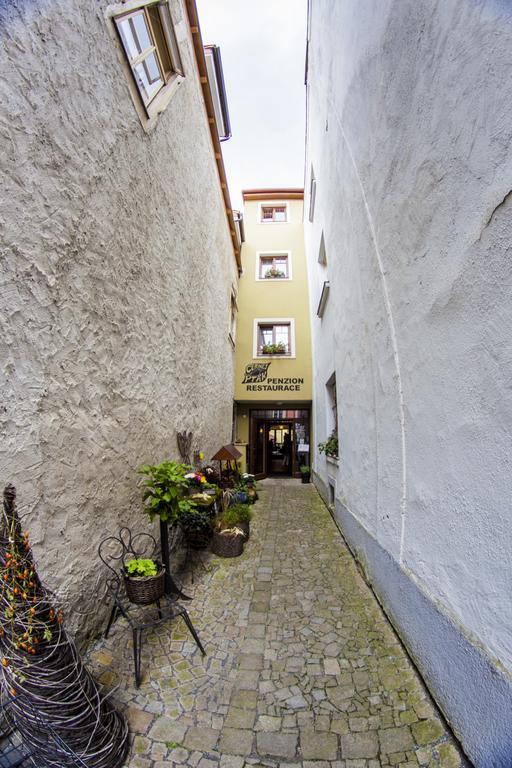 Penzion Cernej Ptak Hotel Jindřichův Hradec Buitenkant foto